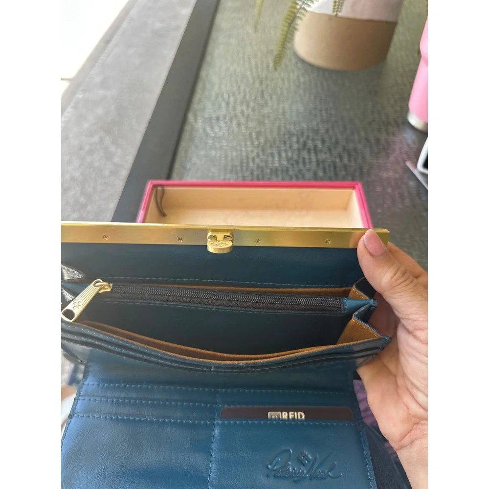 Patricia Nash Teal Floral‎ Leather Frame Wallet RFID 10 Card Slots NIB